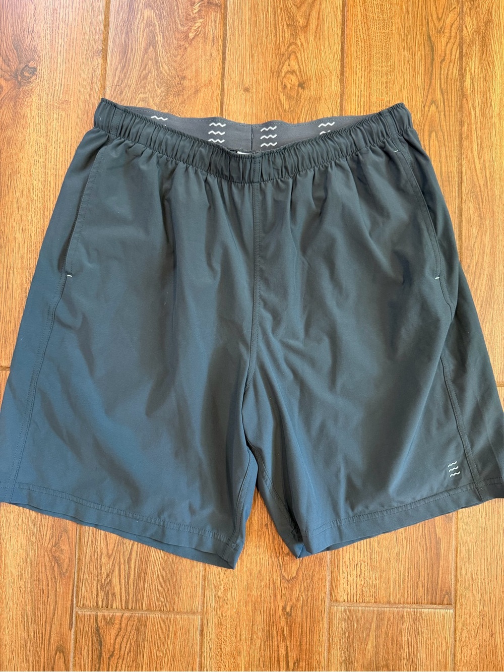 Free Fly Apparel Men's Athletic Shorts 8” pockets - Charcoal Gray / men’s large